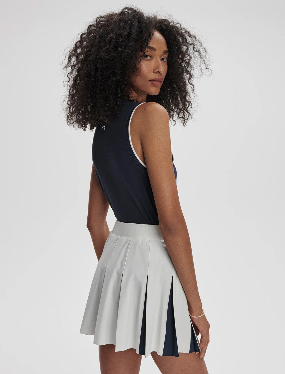 VARLEY Bronte 2-in-1 Skirt 15.5" in White/Blue Nights