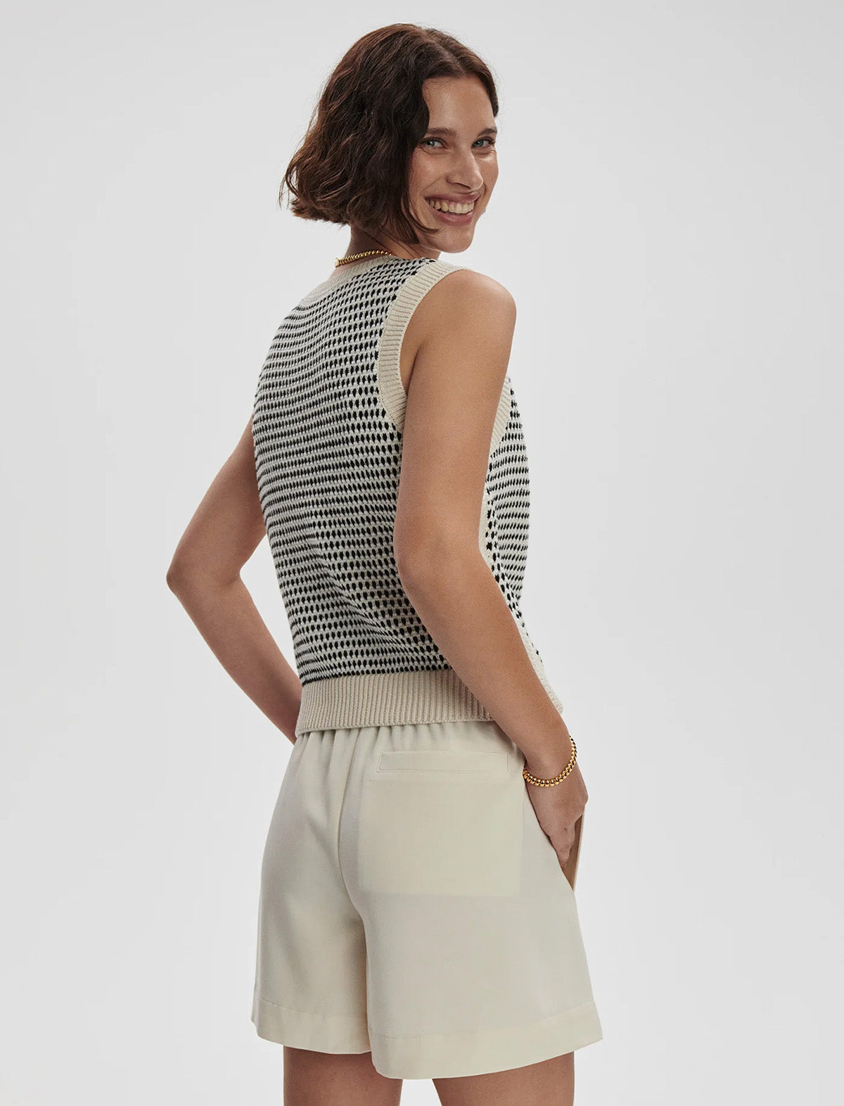 VARLEY Knowles Textured Knit Vest in Birch Multi Stitch