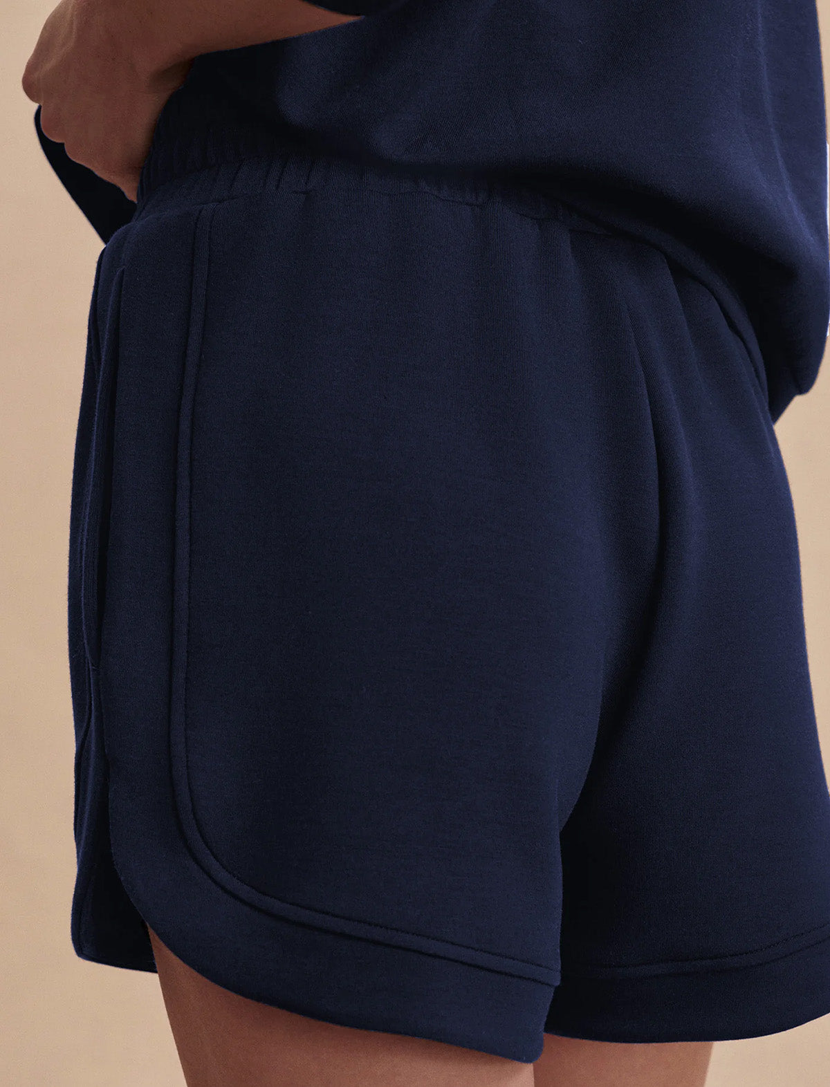 VARLEY Ollie High-Rise Short 3.5'' in Navy