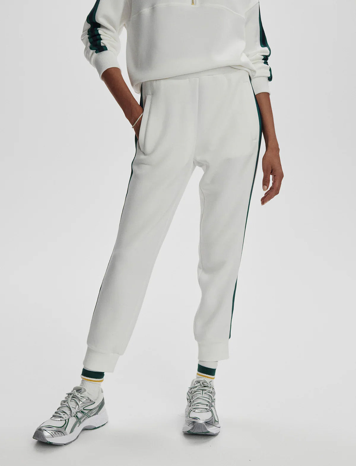 VARLEY The Slim Stripe Cuff Pant 26" in White/Navy/Forest