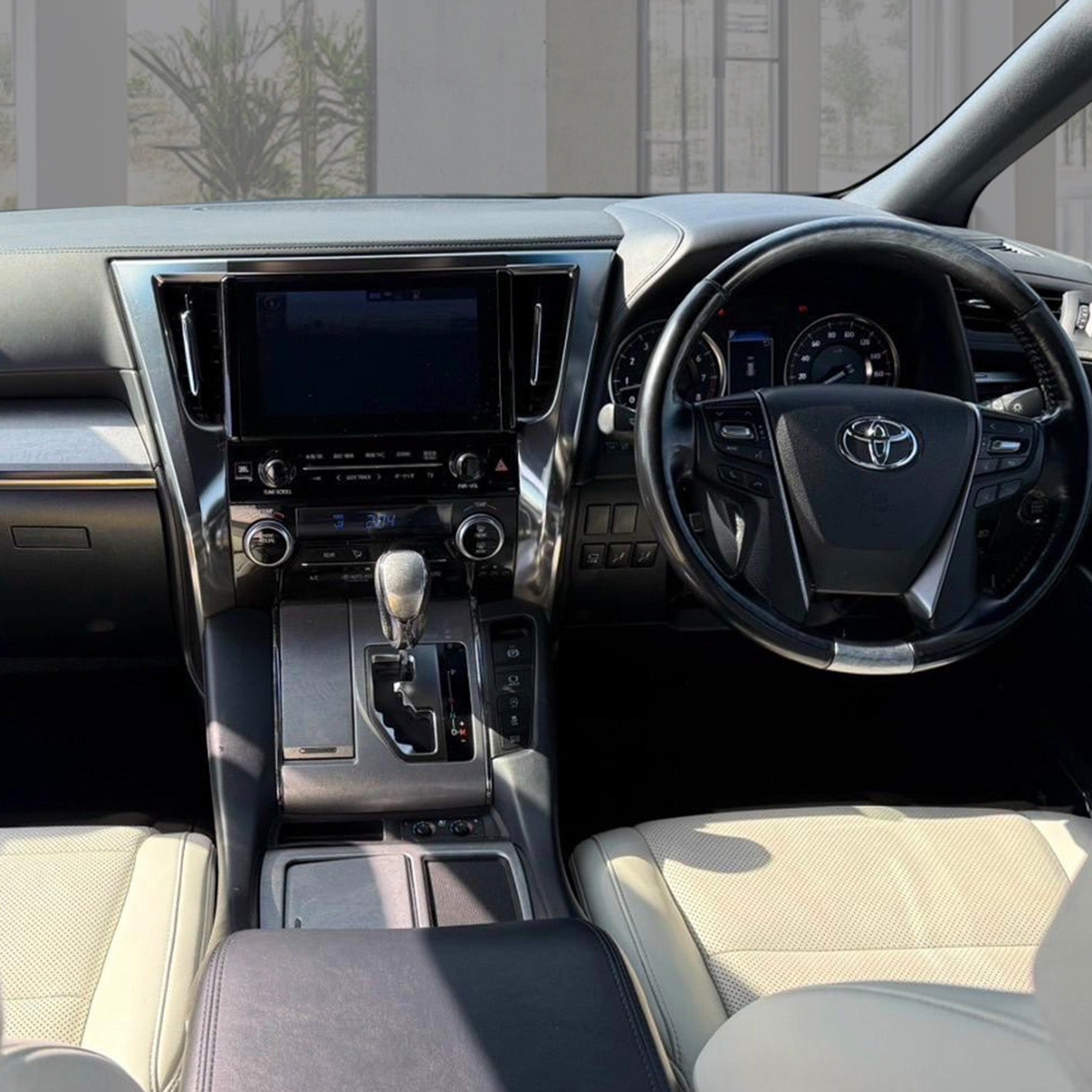 TOYOTA ALPHARD HYBRID EXECUTIVE LOUNGE BLACK