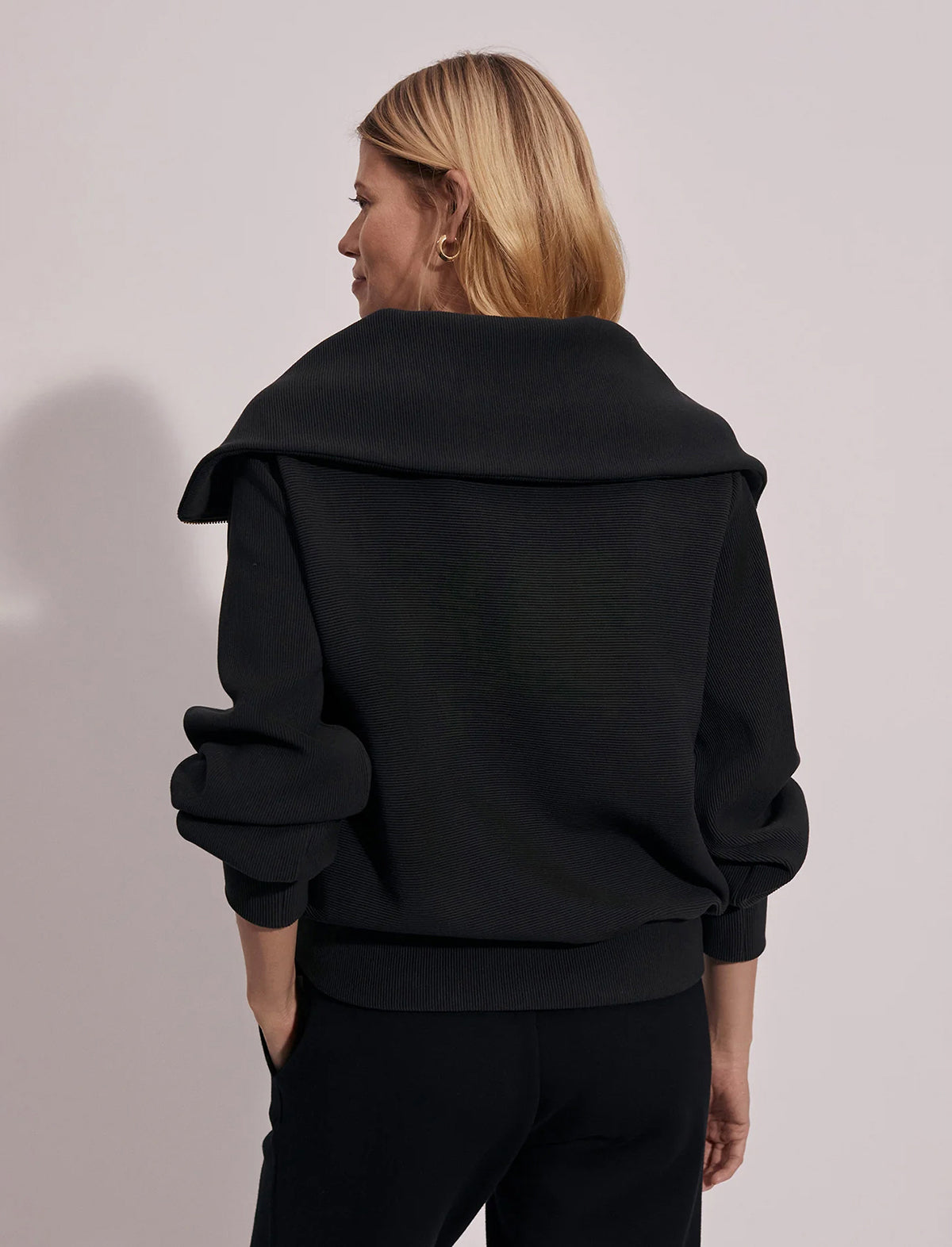 VARLEY Vine Half-Zip Pullover In Black