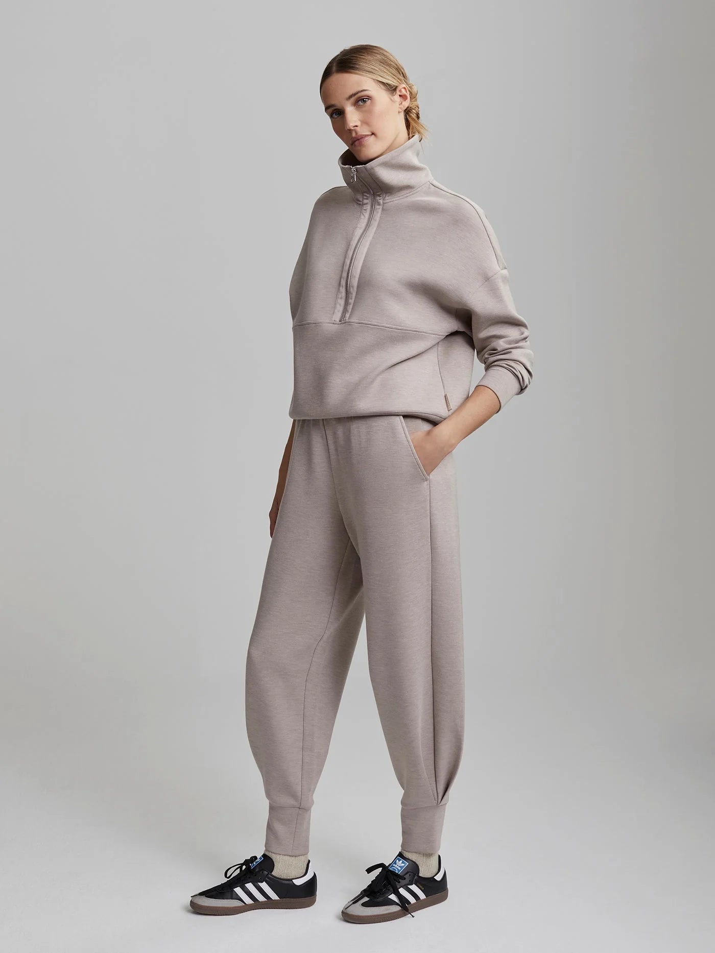 VARLEY DoubleSoft™️ The Relaxed Pant 25" In Taupe Marl