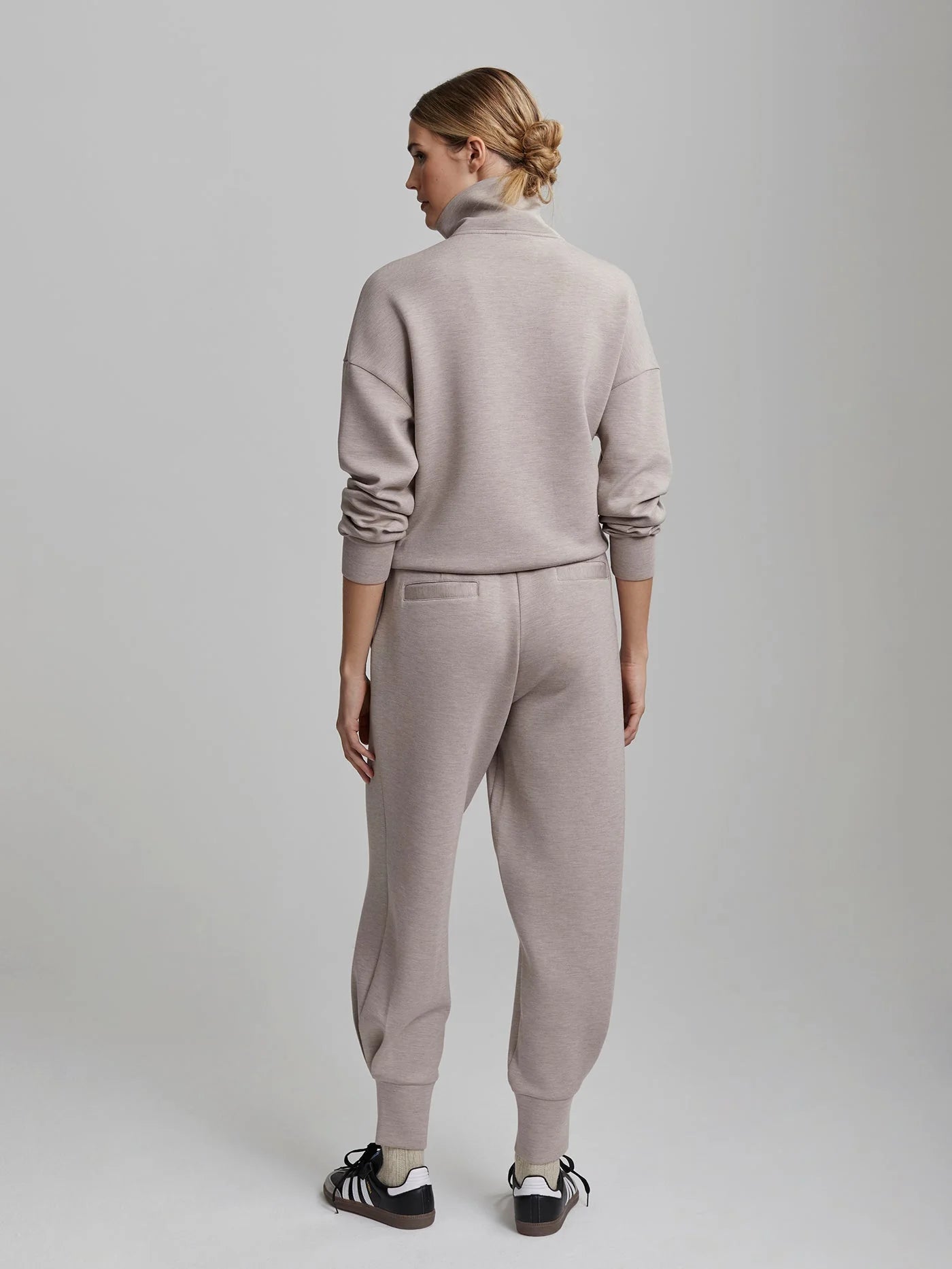VARLEY DoubleSoft™️ The Relaxed Pant 25" In Taupe Marl