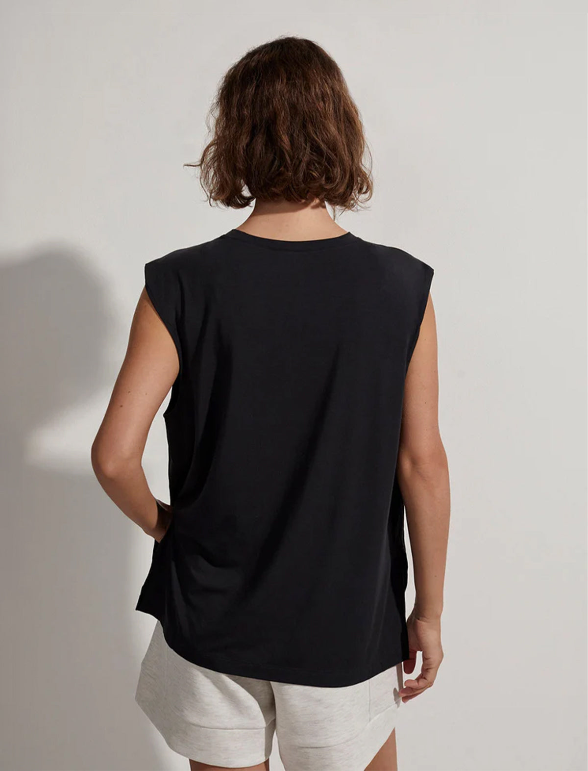 VARLEY Calgary Boxy Tank in Black