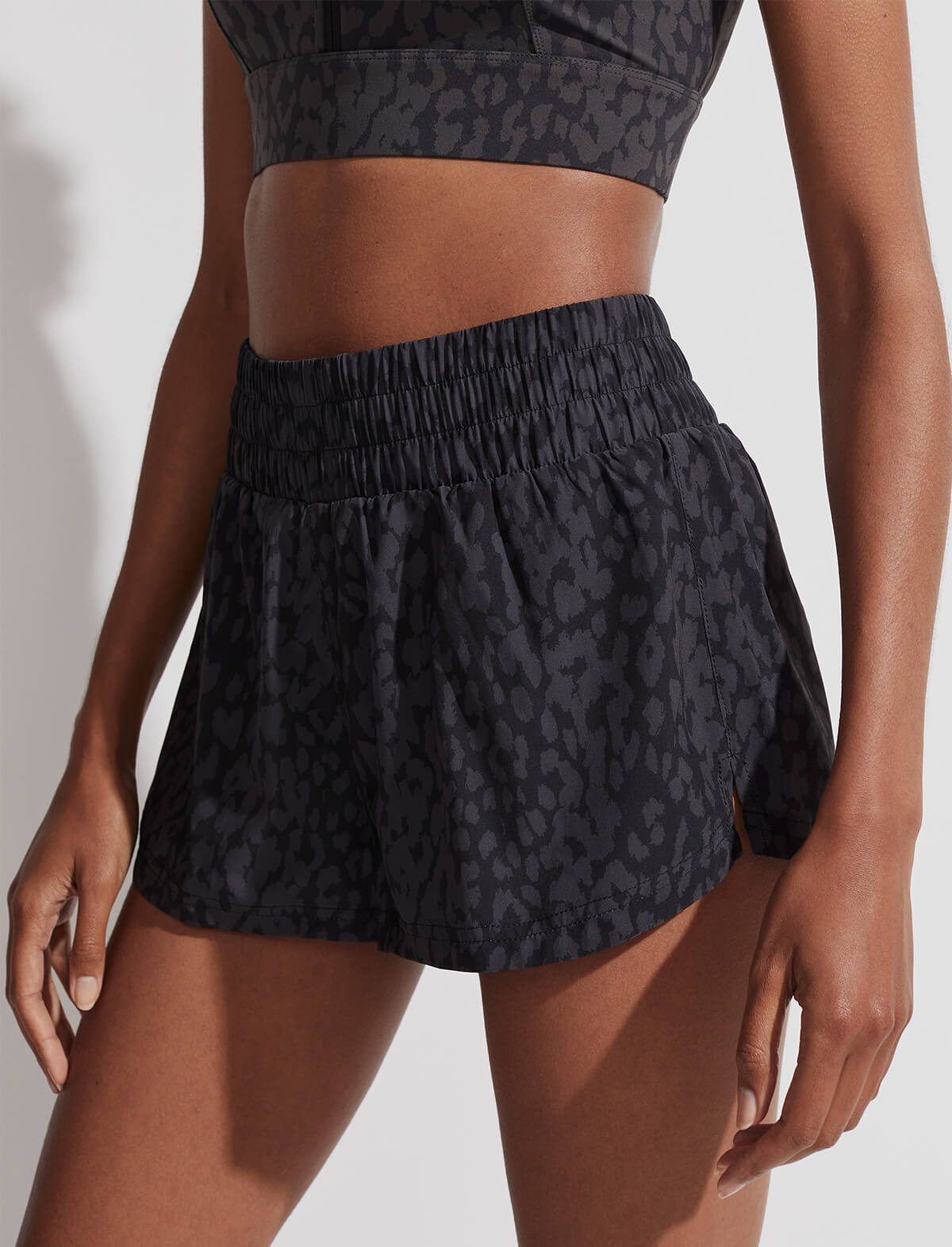 VARLEY Kallin Running Shorts in Shadow Animal