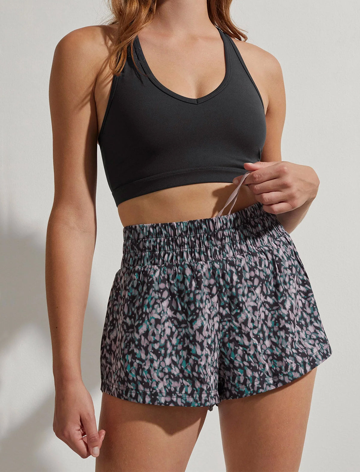 VARLEY Kallin Running Short in Dark Motion Petal