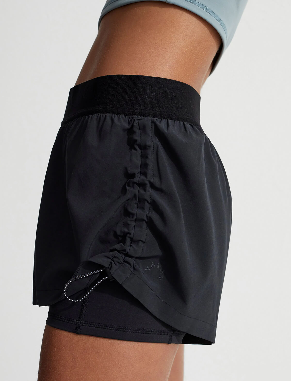 VARLEY Leo Shorts in Black