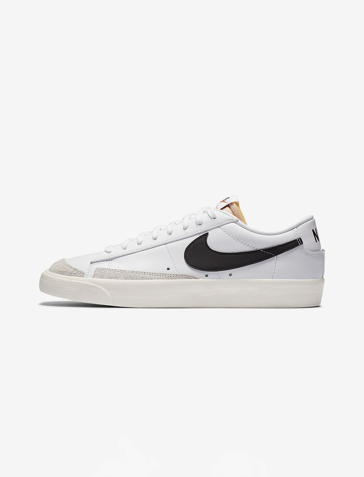 Nike Blazer Low '77 Vintage Sneakers in White