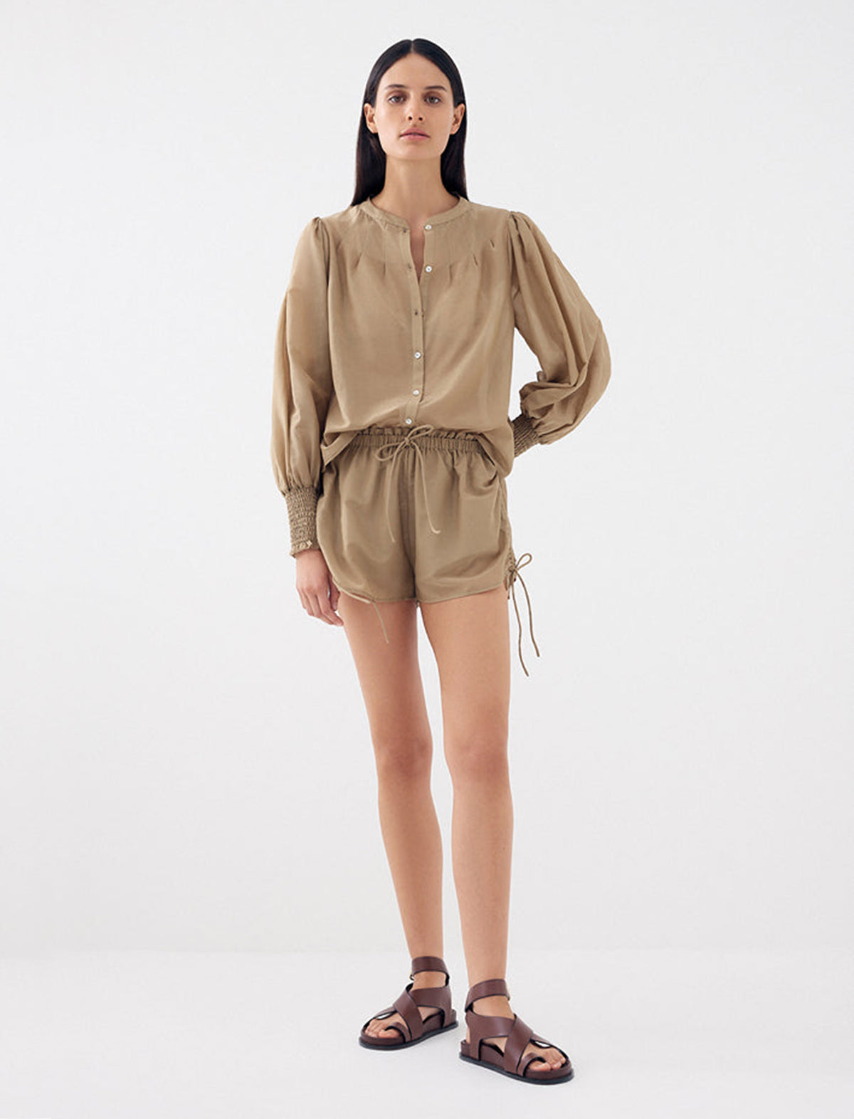 BIRD & KNOLL Noa Shorts in Taupe