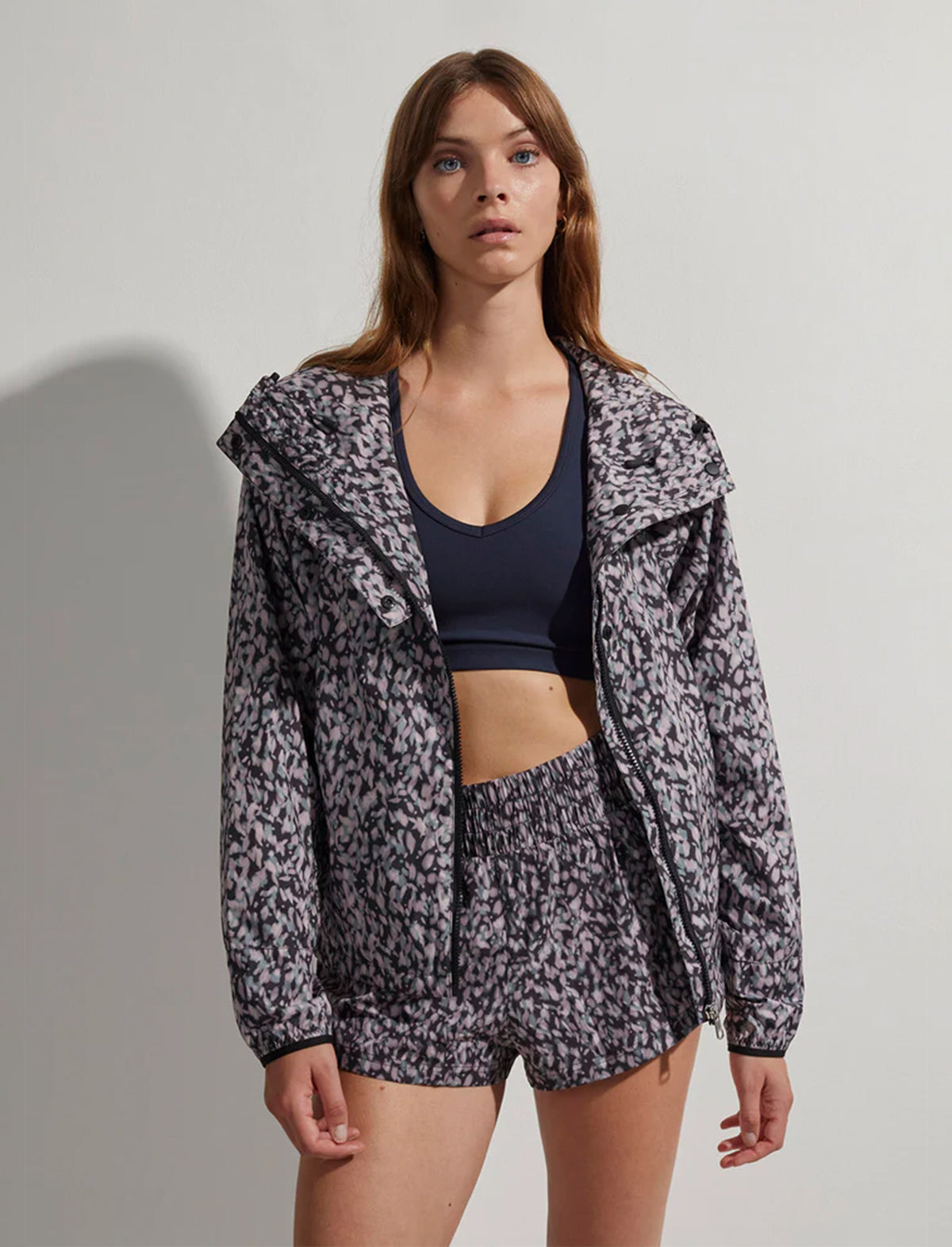 VARLEY Print Terrace Running Jacket in Dark Motion Petal