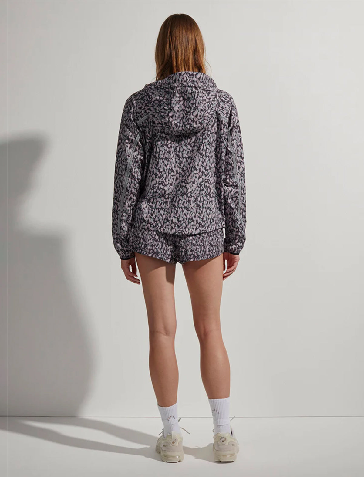 VARLEY Print Terrace Running Jacket in Dark Motion Petal