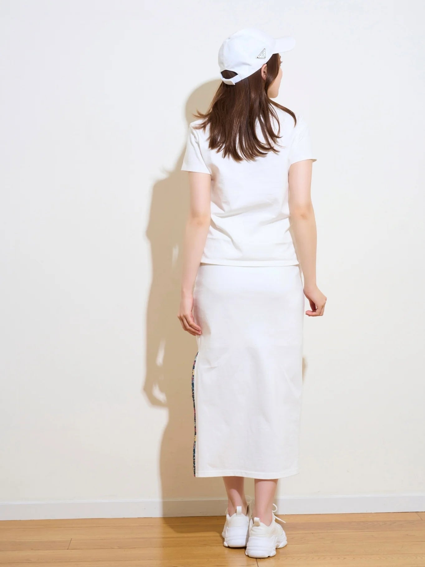 RICORD Slit Skirt In White