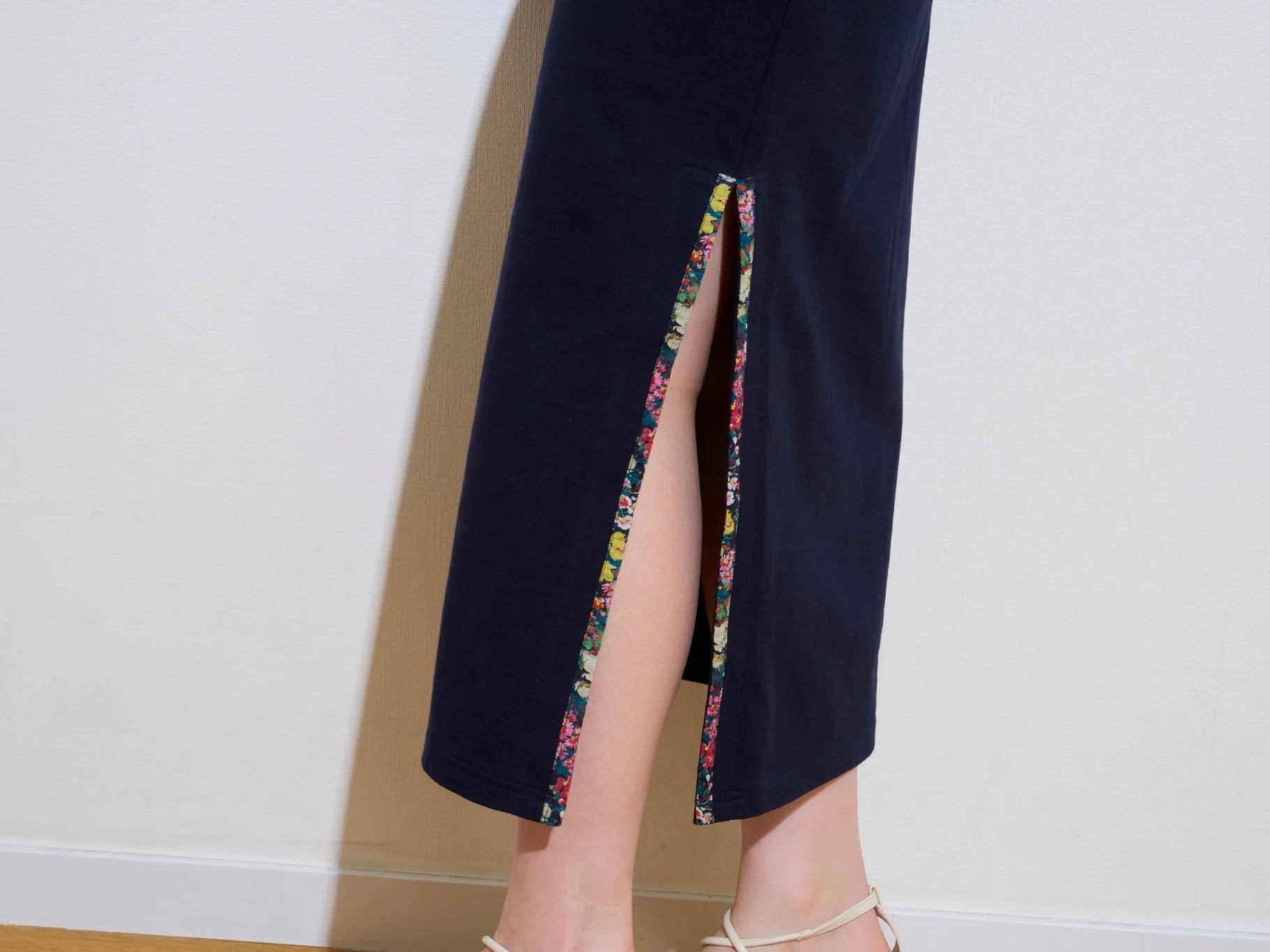 RICORD Slit Skirt In Navy