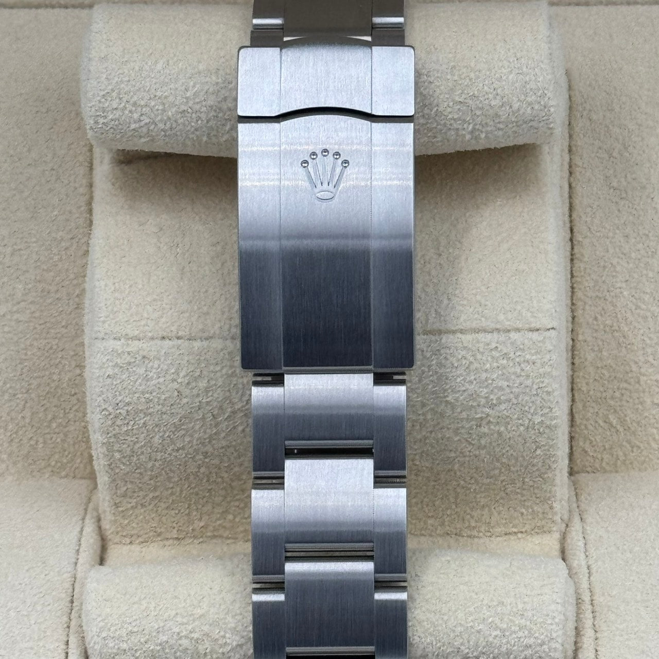 ROLEX OYSTER PERPETUAL 36 Celebration Dial