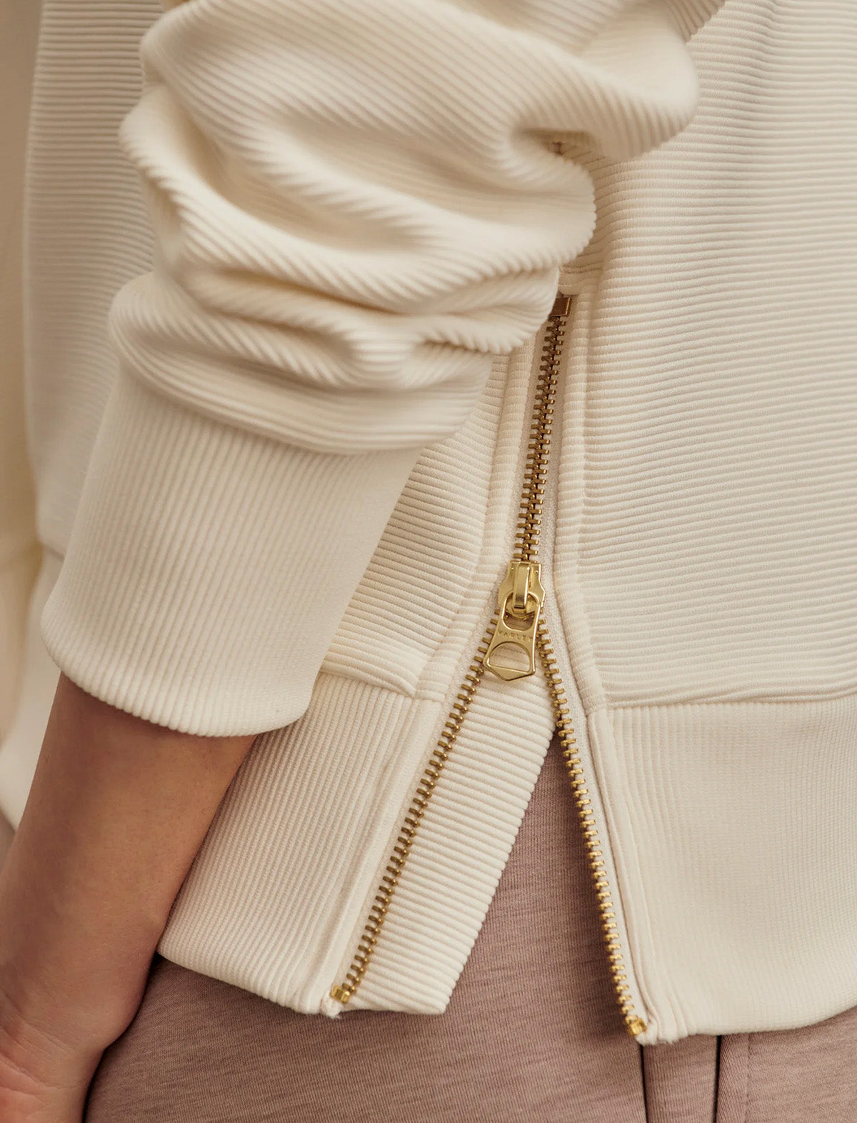 VARLEY Addelyn Sweat in Ivory