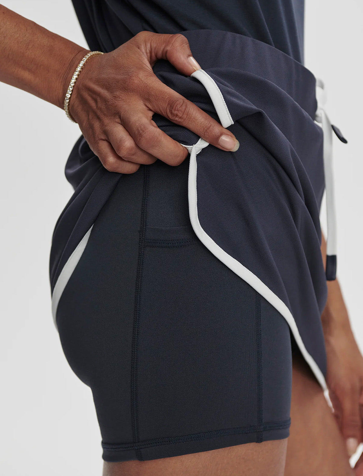 VARLEY Archer Mid-Rise Skort 13.5" in Blue Nights
