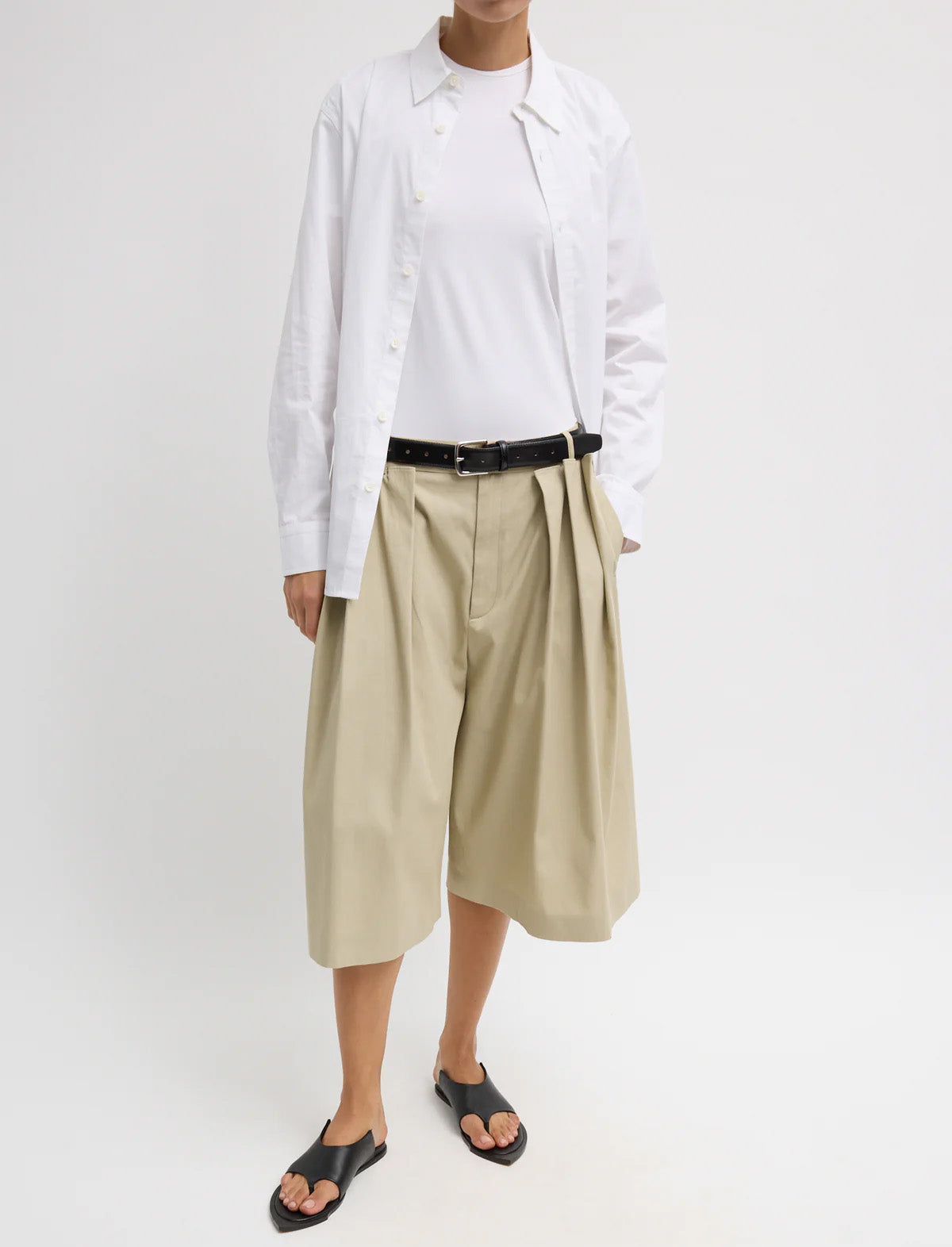 TIBI Luxe Spring Twill Tucked Pleated Wide Leg Short in Taupe