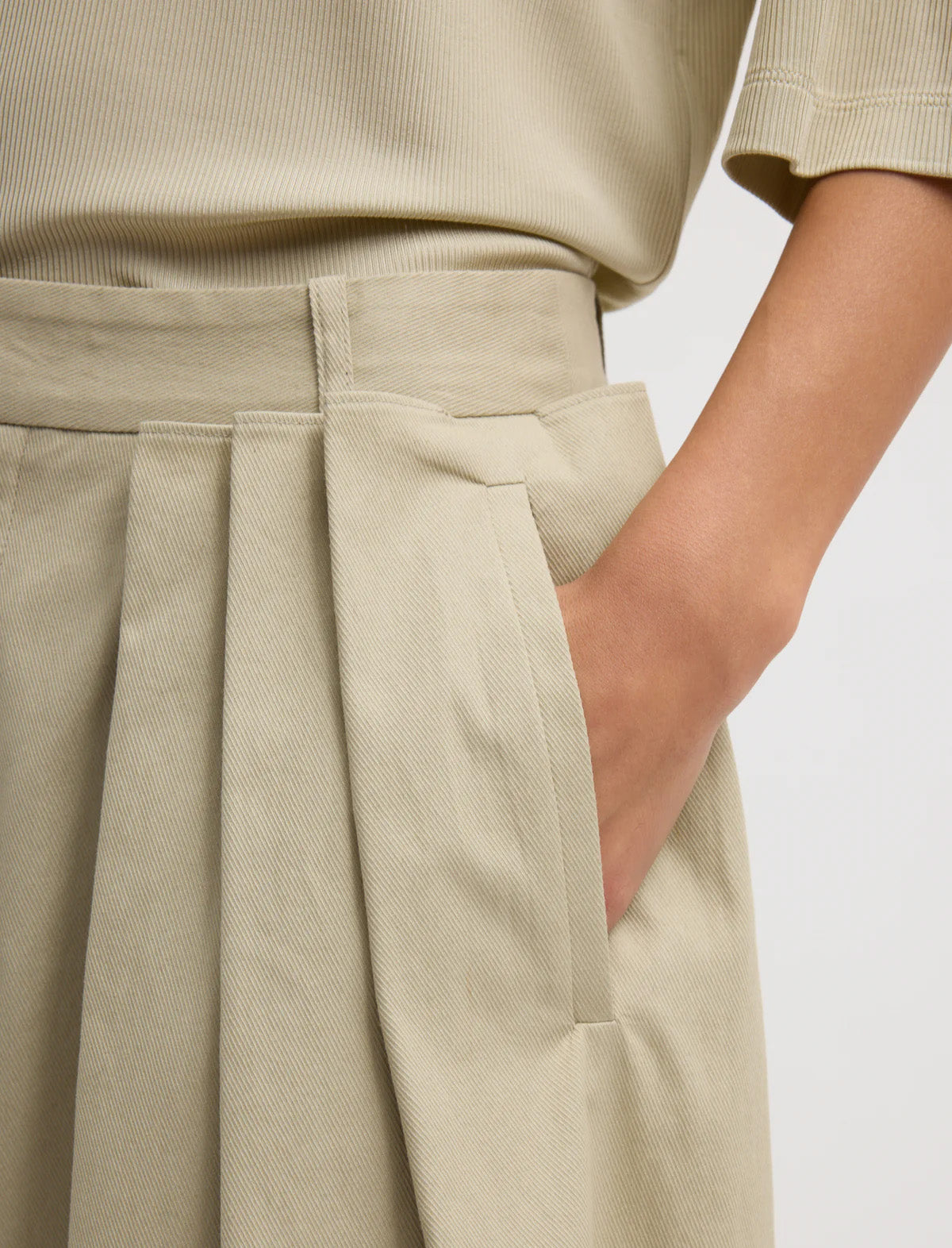 TIBI Luxe Spring Twill Tucked Pleated Wide Leg Short in Taupe