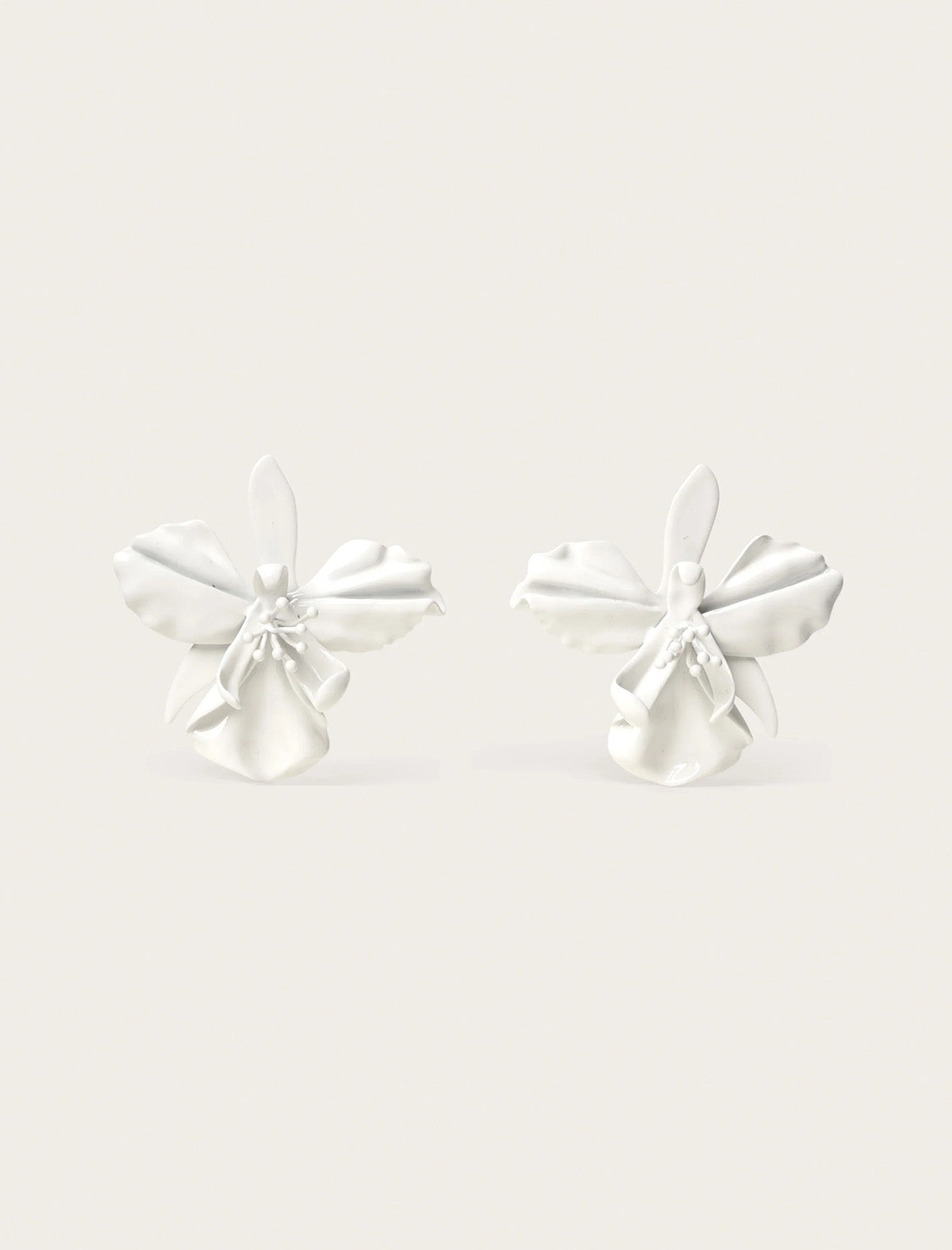 CULT GAIA Mila Earring In White