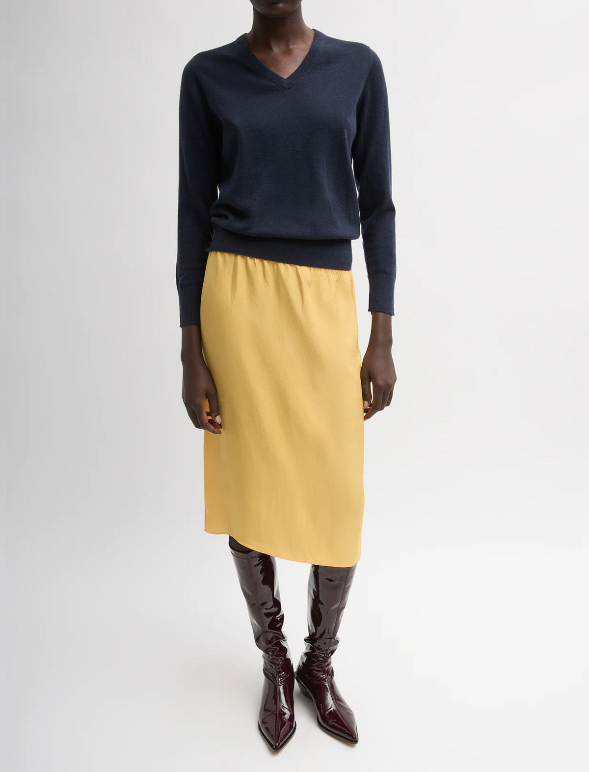 TIBI Skinlike Mercerized Wool Shrunken V-Neck Sweater in Navy
