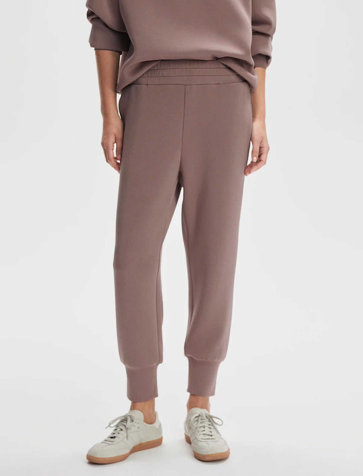 VARLEY The Slim Cuff Pant 25" in Antler