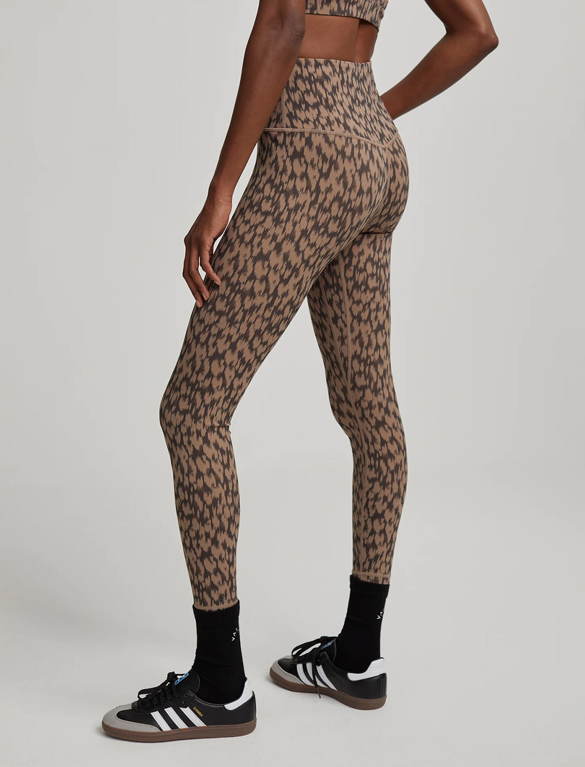 VARLEY Form High Legging 25" In Cocoa Etched Animal