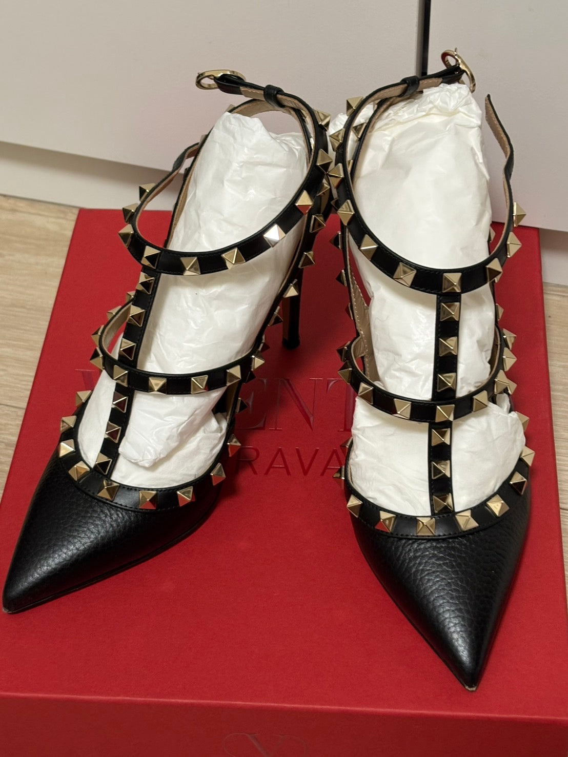 VALENTINO GARAVANI Rockstuds Leather Heels