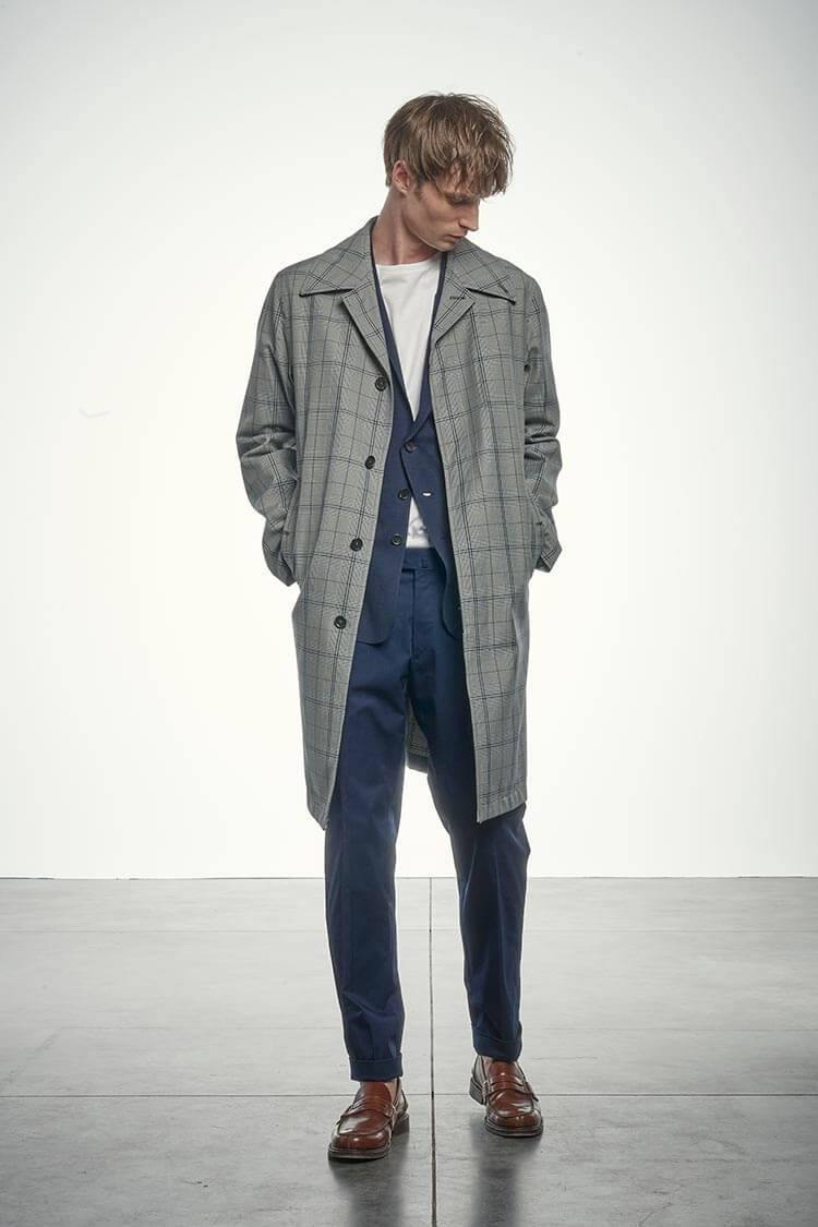 CARUSO Aida Single-breasted Wool Blazer in Navy | CLOSET Singapore