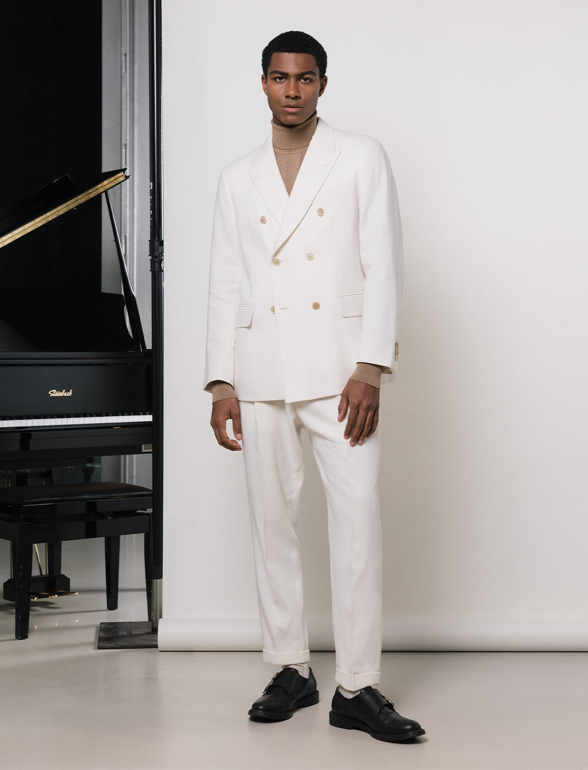 CARUSO Figaro Suit in White