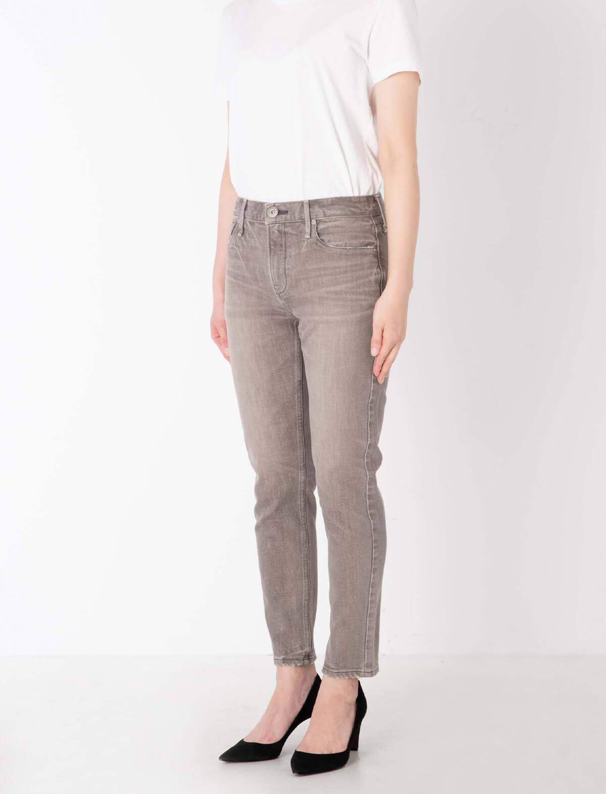 UPPER HIGHTS The Stella Midrise Girlfriend Jeans in Mink | CLOSET