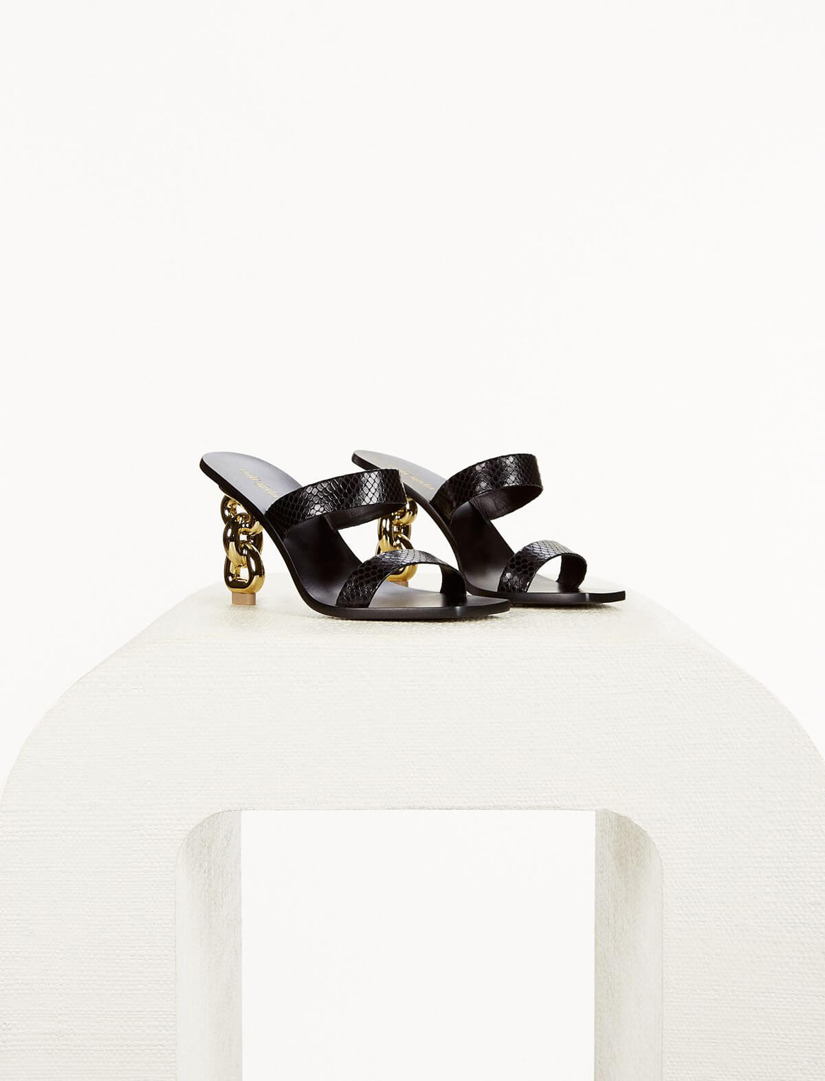 CULT GAIA Vivianne Sandals in Black