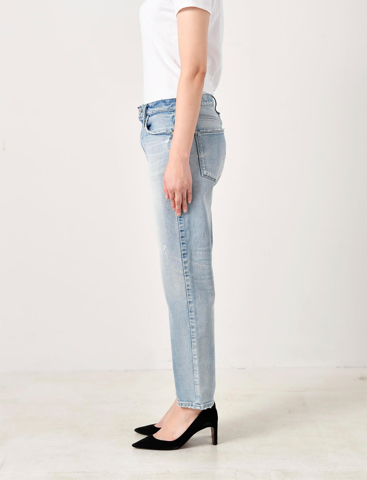 UPPER HIGHTS The Girl Midrise Tapered Jeans In Surf