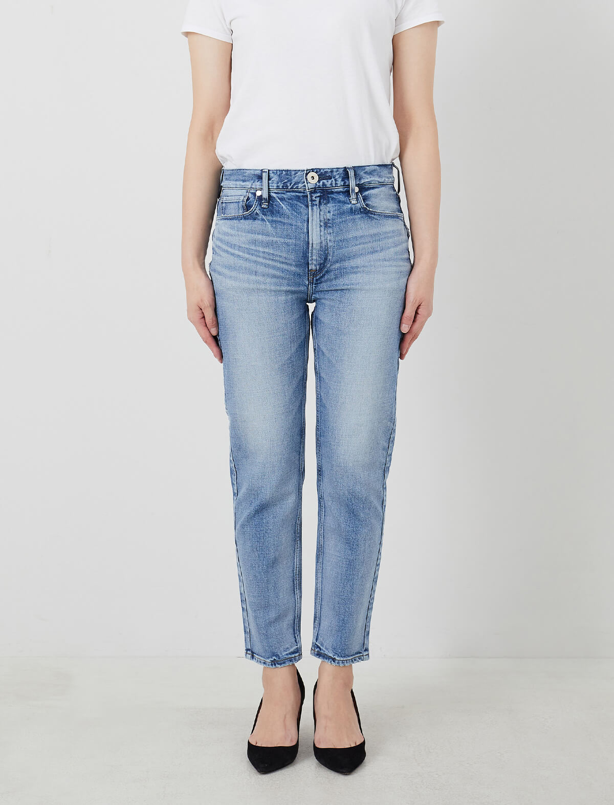 UPPER HIGHTS The Lady Midrise Slim Tapered Jeans in Sun