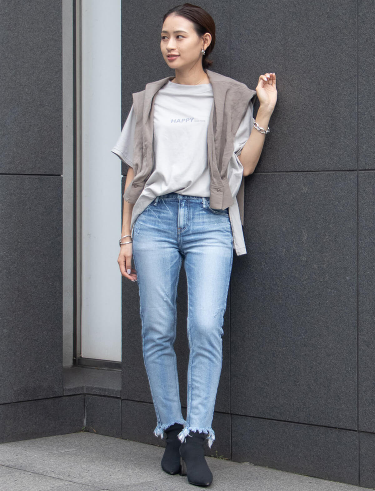 UPPER HIGHTS The Stella Midrise Boyfriend Skinny Jeans in Sun Destroyer